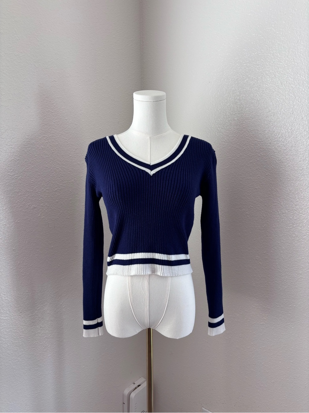 Ethos Blue Long Sleeve Crop Sweater (M)